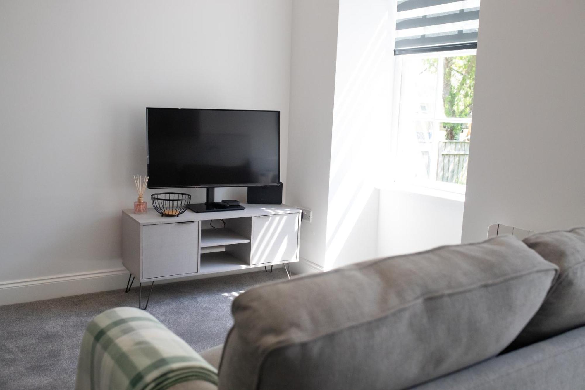 Apartment No.9 Priory House, *